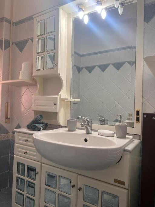 Apartmán Center Rome A Pochi Passi Dal Colosseo Exteriér fotografie