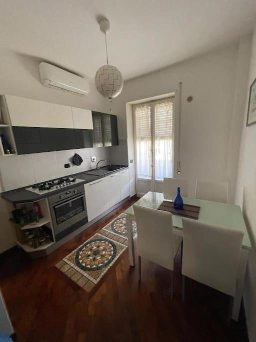 Apartmán Center Rome A Pochi Passi Dal Colosseo Exteriér fotografie